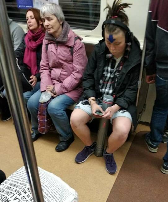 Sok mindenre fel vagy készülve egy téli reggelen munkába menet, de erre nem.