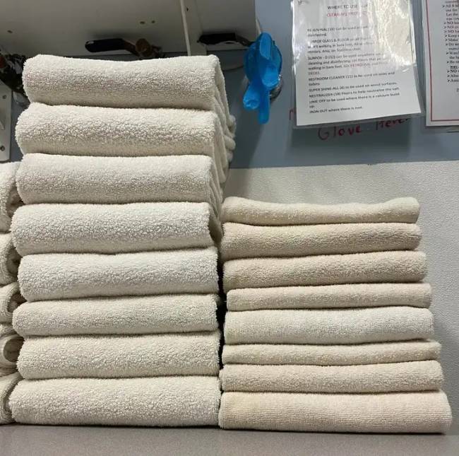 37 ember, aki hirtelen valami figyelemre méltó dologba botlott