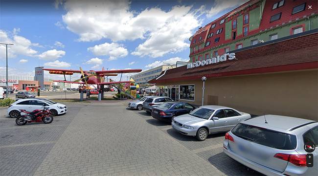 Gondolták már rá, hogy egy repülőgép belsejében fogyaszd el a Mekis menüdet? Új-Zélandon ez is lehetésges!