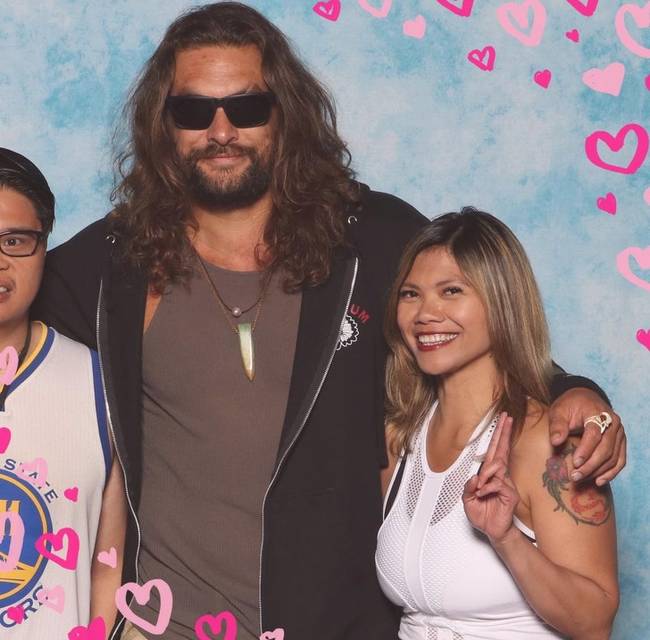 „Így rakta fel a barátnőm a Jason Momoa-val közös képünket az Instagramra."
