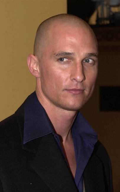 Matthew McConaughey fél a forgóajtóktól.