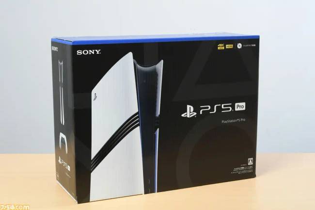 Összehasonlították a PS5 Pro-t a PS5-tel és a PS5 Slimmel