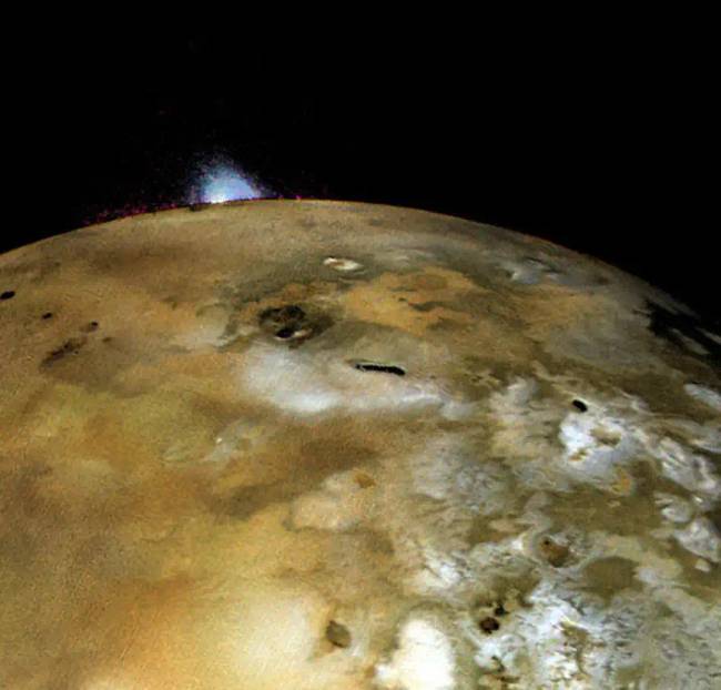 Az Io felszíne: Voyager 1 / NASA