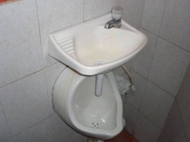 Helytakarékos és környezetbarát, hiszen így a vízzel is spórolunk. Hol itt a baj?!