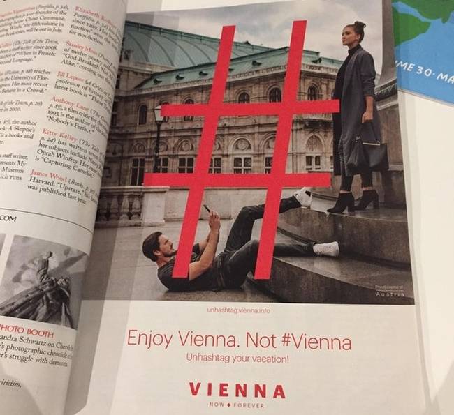 Egy látványos bécsi városhirdetés, ami arra buzdít, hogy hashtagek és közösségi médiába posztolt fotók nélkül élvezzük a város nevezetességeit.