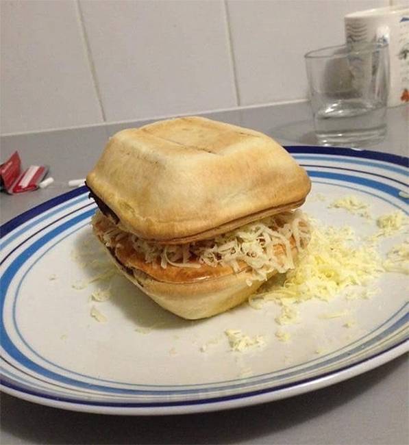 „A részeg mesterművem: húsos pite-hamburger."