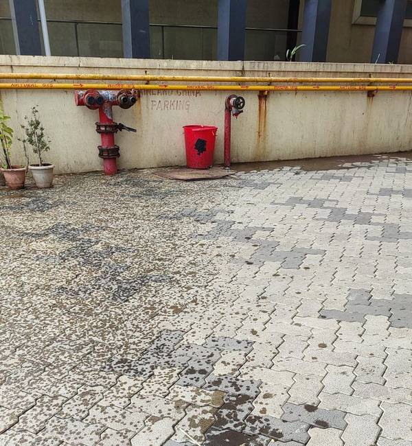 „Épp csak félútig esett az eső az irodám és a parkoló között.''