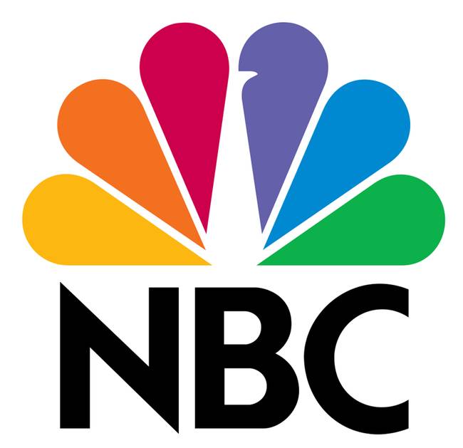 Az NBC ikonikus logóját egy páva és annak (kezdetben) öt színes tolla szimbolizálta, mely mindegyike a cég egy részlegére utalt. A cég bővülésével a tollak száma is megnőtt.
