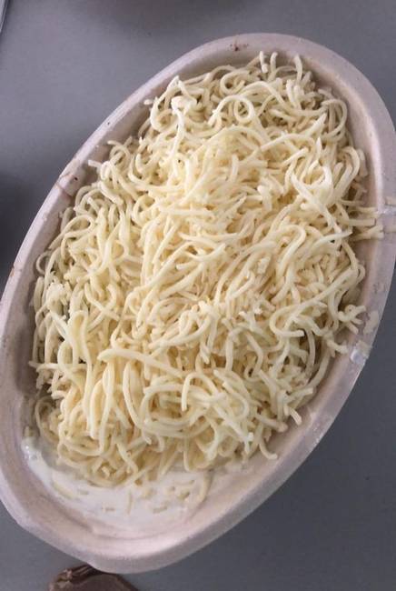 Ez nem spagetti. Ez történik, ha dupla adag sajt kérnek az ételre egy mexikói étteremben.
