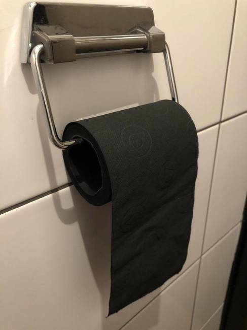 Fekete WC-papír.
