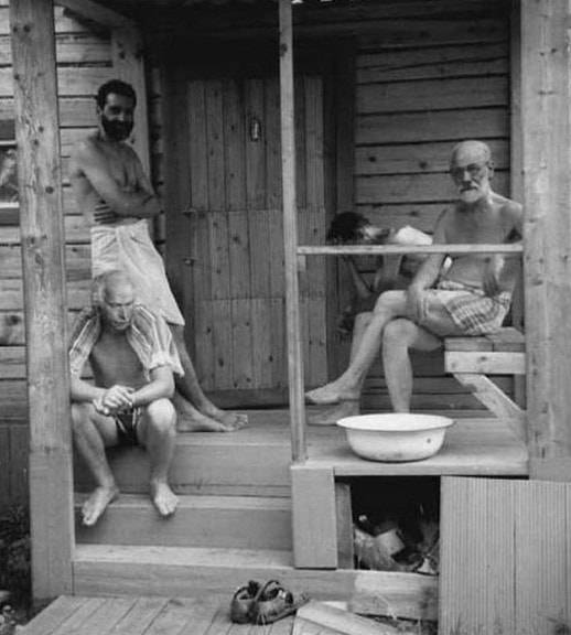 A barátaival szaunázó Sigmund Freud és Carl Gustav Jung, 1907-ben.
