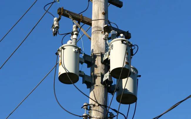 Miért a fázist földelik az USA-ban, és nem a nullát? Furcsa amerikai feszültségstandardok: 120, 208, 240, 277 és 480 Volt, 60 Hz frekvenciával