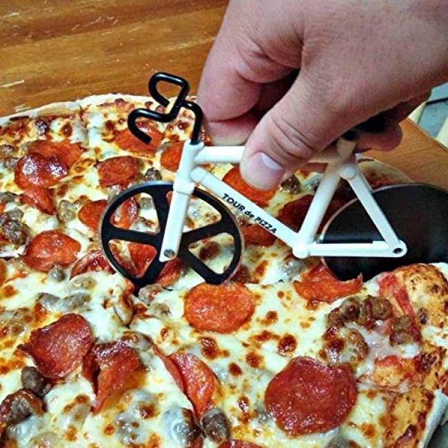 Kerékpár formájú pizzaszeletelő.