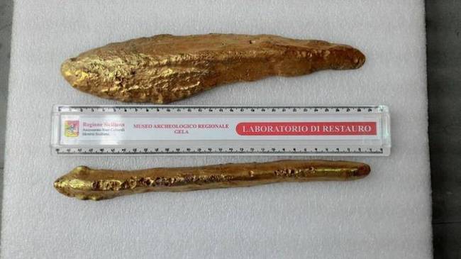 A régészek 39 orikalkumtömböt fedeztek fel egy hajóroncsban. Azt állítják, hogy ezeket a fémeket használták Atlantisz legendás városának falaihoz.