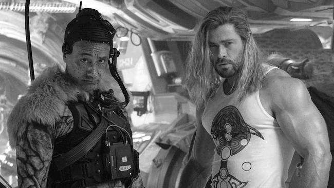 A ''Thor: Szerelem és mennydörgés'' című új film forgatásán.