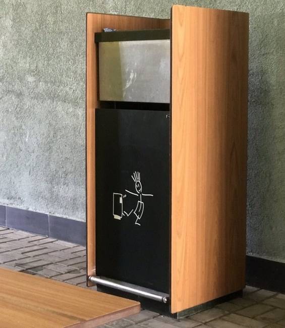 Neked hány évig tartott rájönnöd, hogy a Mekis-kuka fedelét ki lehet nyitni lábbal és nem kell betolni a tálcával?!