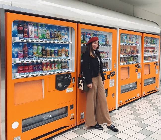 Japán az automaták országa. Szinte mindent képesek árusítani az italoktól a tojásokon át, a zöldségekig és elsősegély felszerelésig.