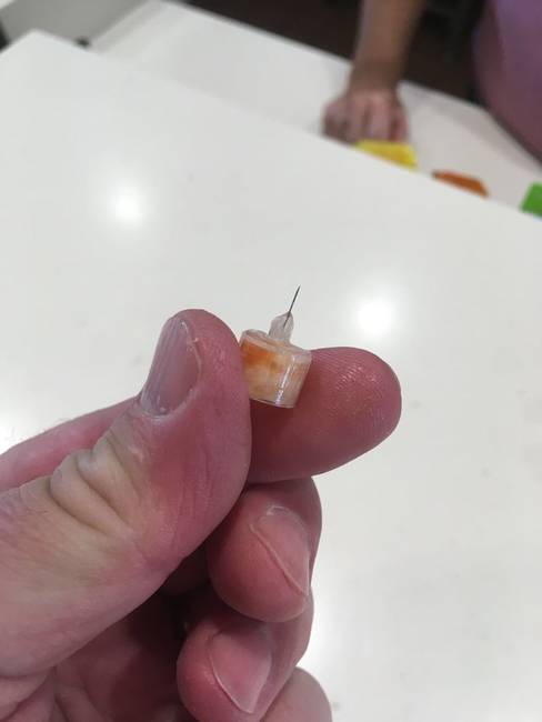 „Egy Mekis hamburgerben találtam ezt a valamit, mi lehet ez?!"
