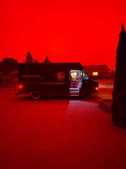 Így néz ki az égbolt az Egyesült Államok nyugati részén az Oregon államban pusztító tűzvész miatt.