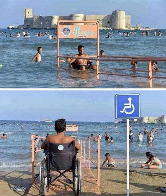 Ez a rámpa segít, hogy a mozgássérült személyek is könnyedén belemehessenek a tengerbe.
