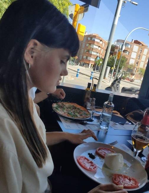 „Salátát rendelt 12 dollárért."