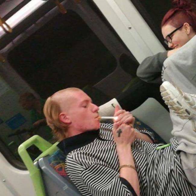 Ilyen, amikor valaki egyáltalán nem tisztel másokat.