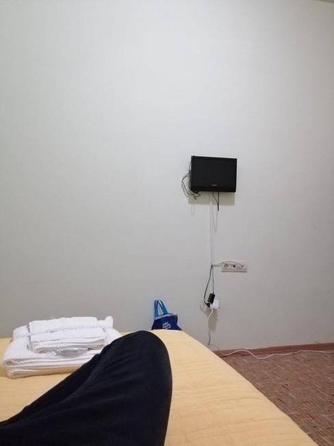 Ennél kisebb tévét nagyon nem is találhattak volna.