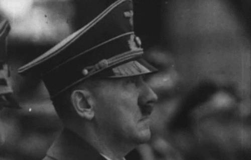 1938-ban a Time magazin az év emberének választotta Adolf Hitlert, 1939-ben pedig Nobel-békedíjra jelölték.