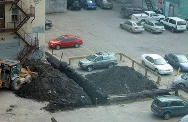 Reméljük, hogy semmi sietős dolga sincsen, egy ideig ugyanis kénytelen lesz itt időzni a kocsija.