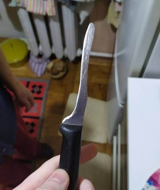 „A nagymamám olyan sokáig élesítette a kedvenc kését, hogy szinte semmi sem maradt belőle.''