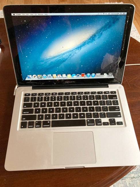 „A legjobb fogásom: MacBook Pro. A képernyőn volt egy nagy repedés, de ezen kívül tökéletesen működött."