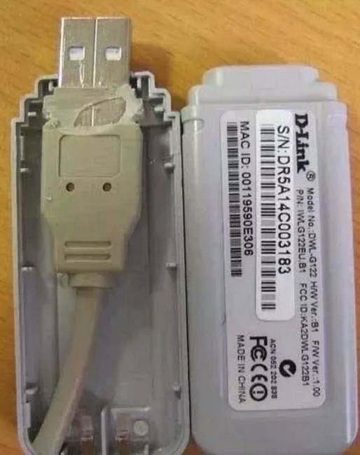 A vevő csodálkozott, hogy miért nem működik rendesen a Kínából rendelt USB-meghajtó, majd kinyitva, ez a látvány fogadta a szakembereket.
