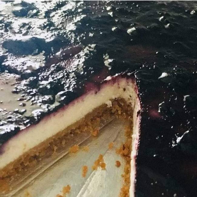 Hajó a sötét tengeren, vagy egyszerű torta?
