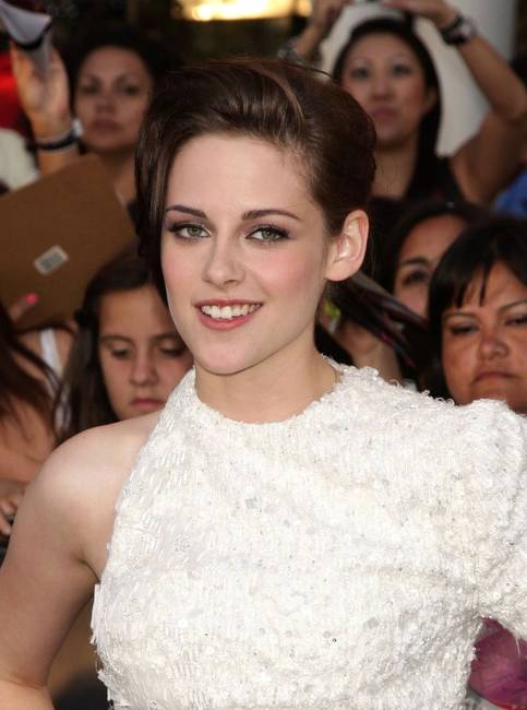 Kristen Stewart - egy idegsejtekkel kapcsolatos tanulmány társszerzője volt.