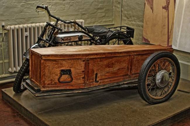 Halottasmotor.