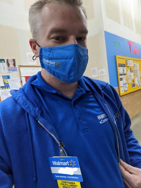 „Vevő: ne haragudj, Te itt dolgozol?"