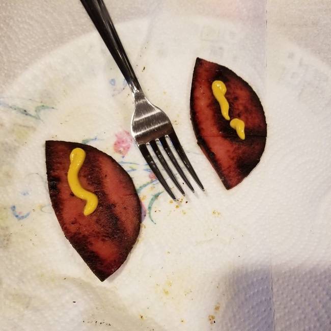 „A feleségem megkért, hogy csináljak neki olyan reggelit, mintha egy francia étteremben ébredne. Bon appétit, kedvesem!"