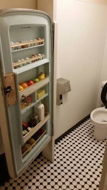 WC-ajtó egy londoni étteremben.