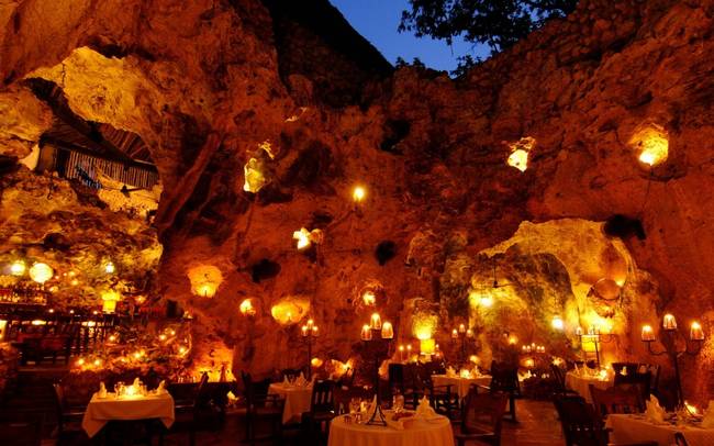 Ali Barbour’s Cave Restaurant (Diani Beach, Kenya)