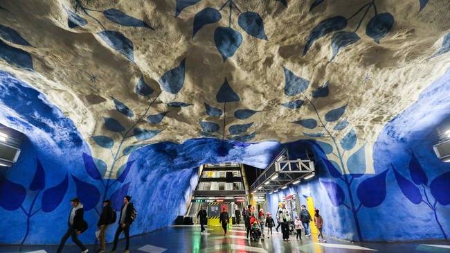 A stockholmi metró a világ legnagyobb művészeti galériája.