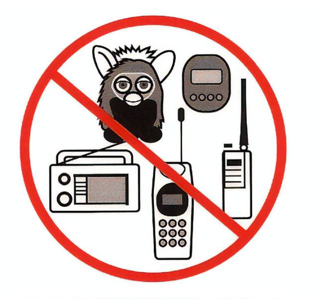 Mit véthetett szegény Furby, amiért kitiltották?!