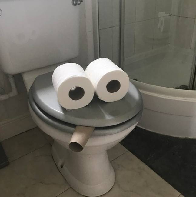 Egy apuka mindig talál rá okot és módot, hogy megnevettesse a gyermekét.