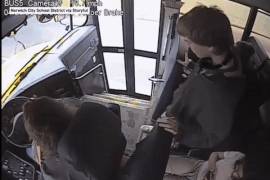 A buszvezető azonnal reagált és megmentette a srác életét.