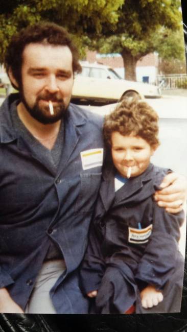 „1982-ben édesapámnak öltöztem be halloweenkor."