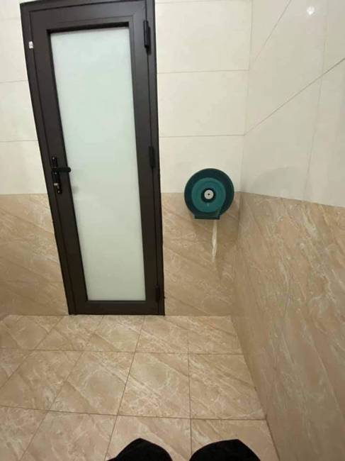 „Kíváncsi vagyok, hogyan nyúlnak az emberek ezért a WC-papírért."