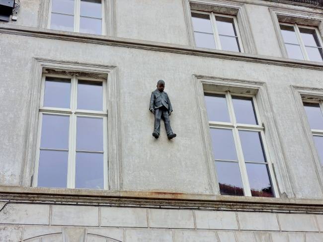 A fellógatott fiú – Gent, Belgium