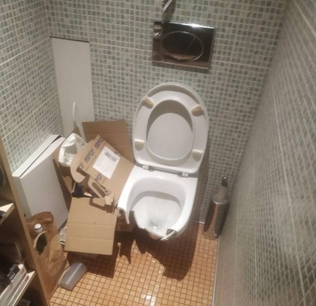 „A szerszámos doboz közvetlenül a WC-re esett, szóval nagyobb kár keletkezett, mint kellett volna."