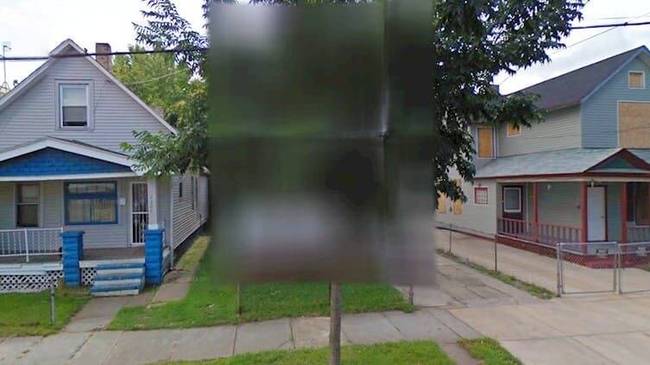 A Google Earth eltakarta Ariel Castro otthonát.