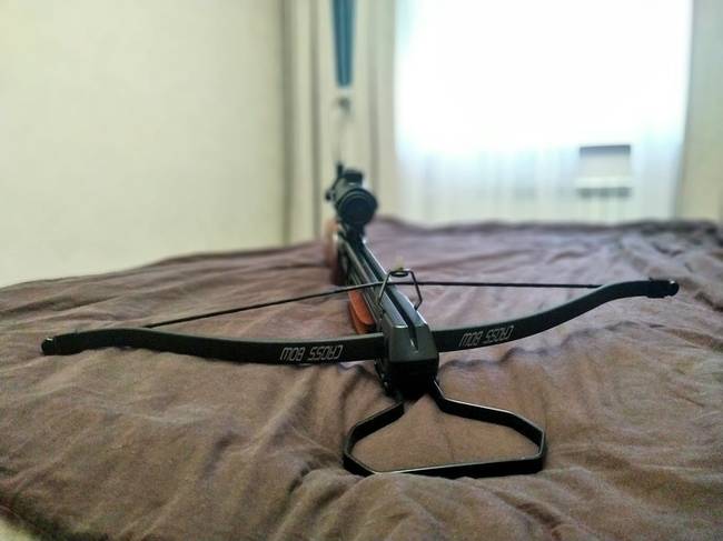 „Nem tudom, hogy mit szoktak adni a főnökök a távozó alkalmazottuknak búcsúajándékként, de a férjem egy nyílpuskát adott az egyik munkatársának.”