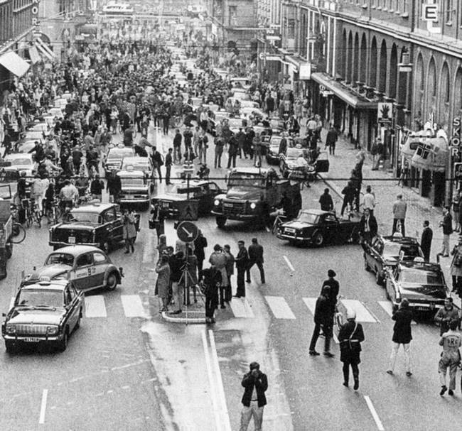A nap, amikor Svédország áttért a bal oldalon történő közlekedésről a jobb oldalira, 1967-ben.